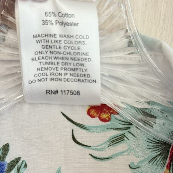 Despicable Me MINIONS Shirt Mens Medium Button Shirt Hawaiian Dave Stuart Beach - Picture 6 of 12